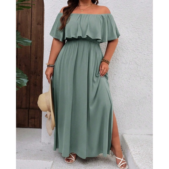 Dresses & Skirts - Plus Solid Off Shoulder Split thigh Maxi Dress